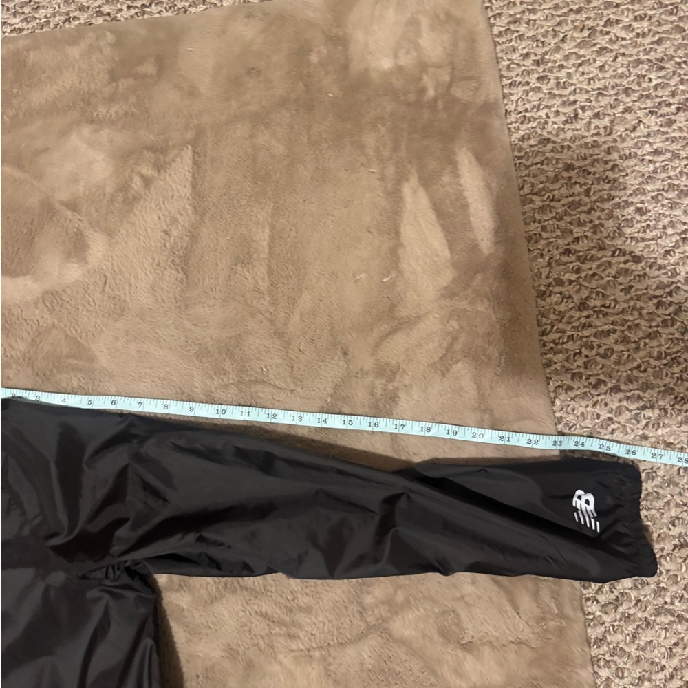 New Balance Black Utility Jacket with Hood and Water-Resistant Fabric - Picture 12 of 14